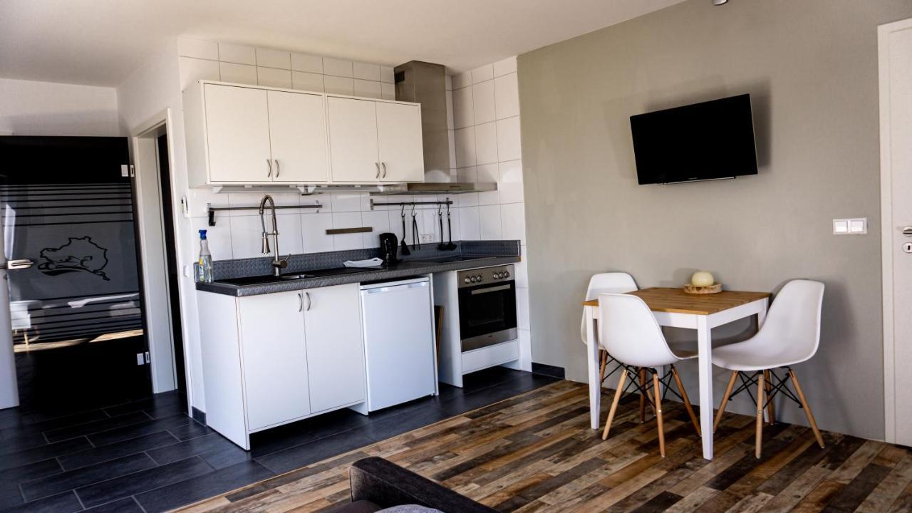 Racers Home Nuerburg Екстериор снимка