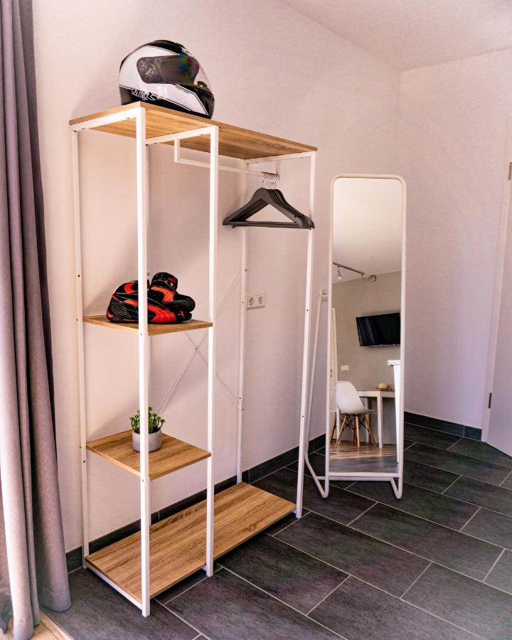 Racers Home Nuerburg Екстериор снимка